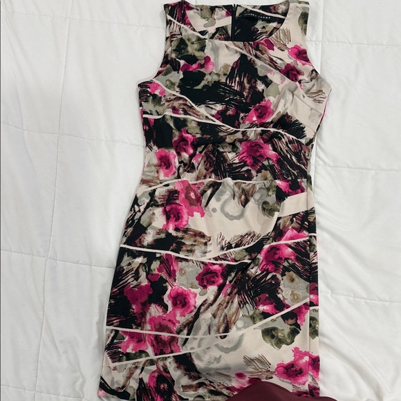 Ivanka Trump Dresses & Skirts - Ivanka Trump Floral Mini Dress - Pink, Black, and Cream